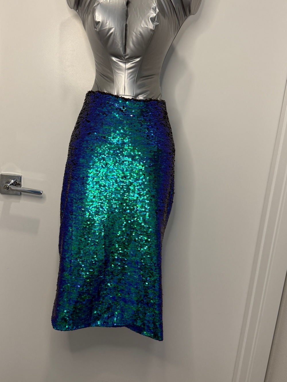 Eric + Lani Mermaid Sequin Midi Skirt Blue Green Size Large NWT